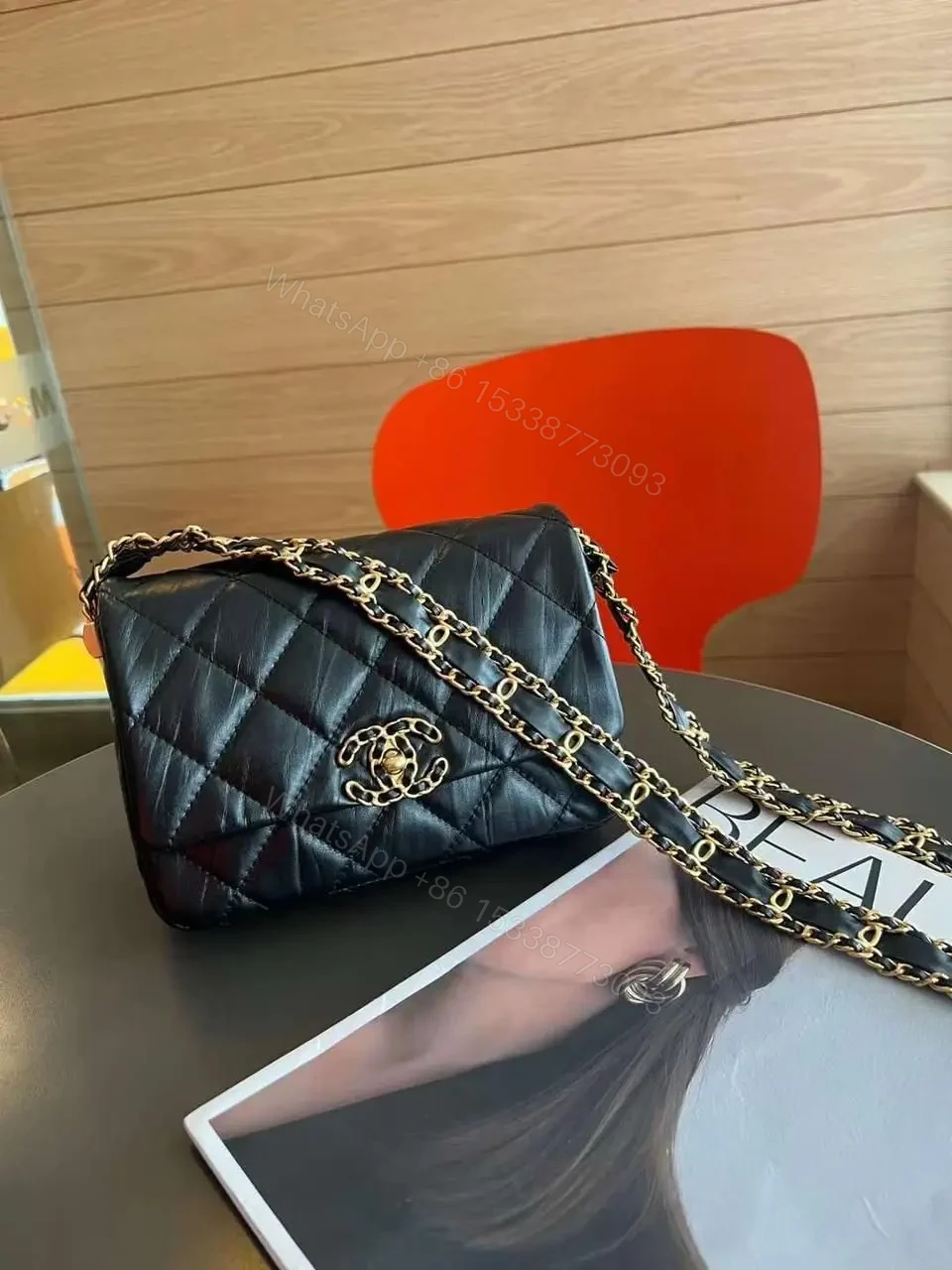 CHANEL — view 1