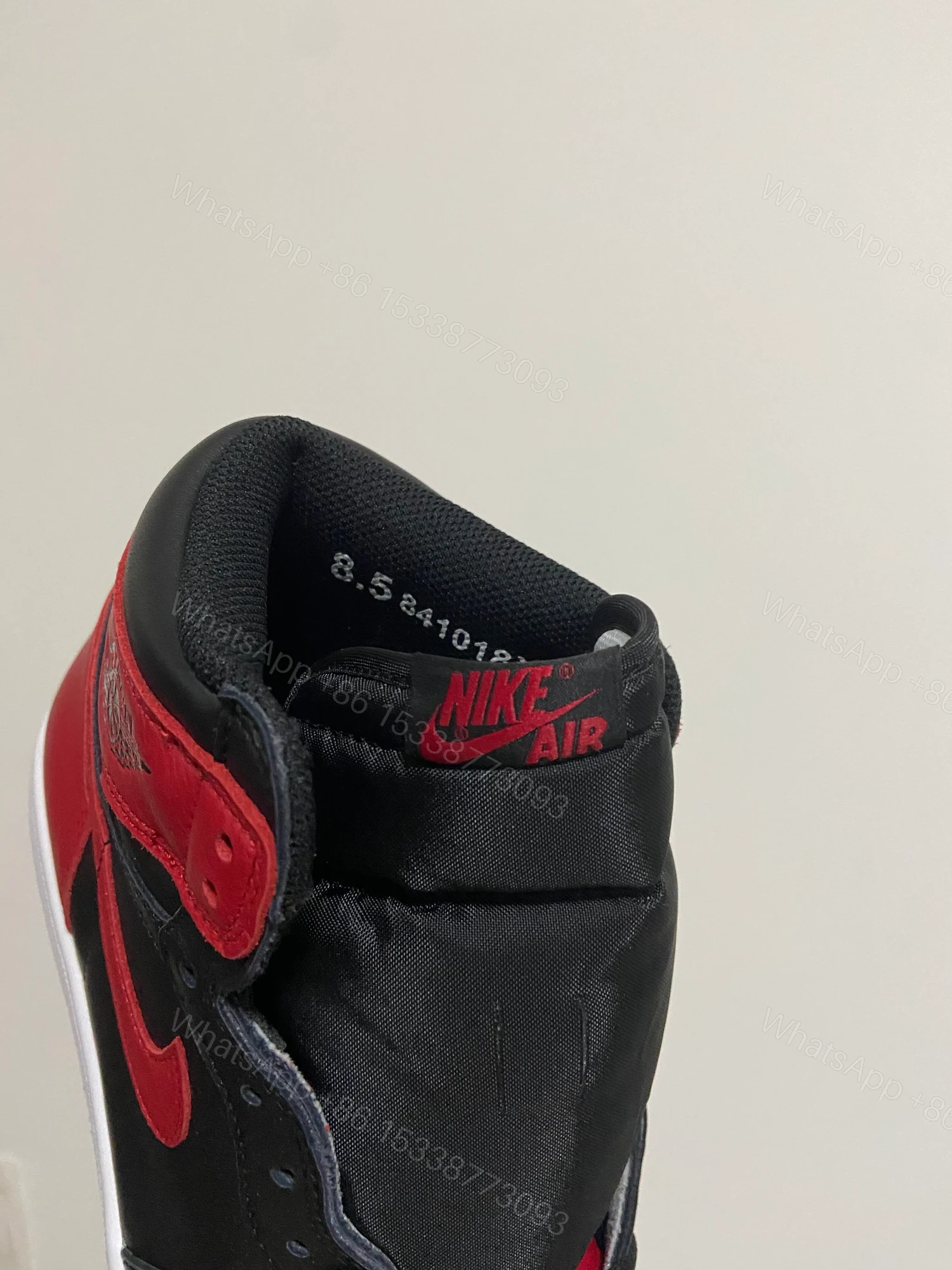 View 4 of Jordan 1 Retro High Bred Banned (2016)
