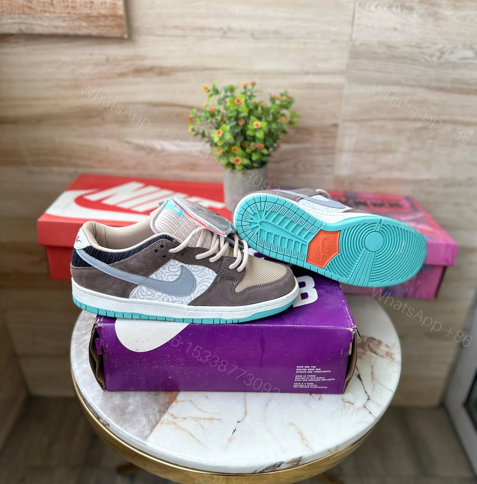 NIKE SB DUNK LOW BIG MONEY SAVINGS REPLICA SNEAKERS FOR MAN — view 1