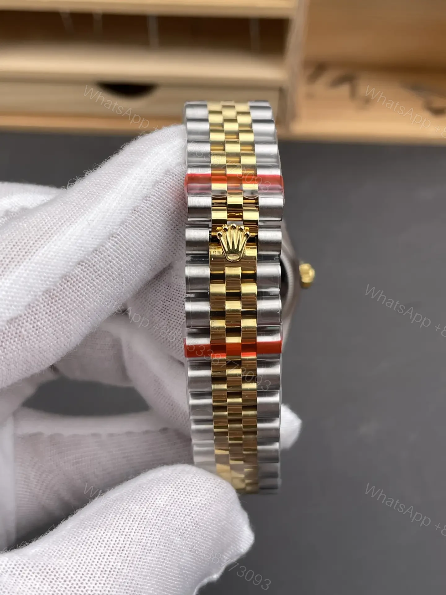 View 8 of Rolex Datejust 31 Stainless Steel Yellow Gold Fluted Grey – Roman Jubilee 278273-0018