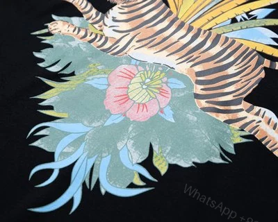 View 3 of GUCCI Tiger T-Shirt – GC0053