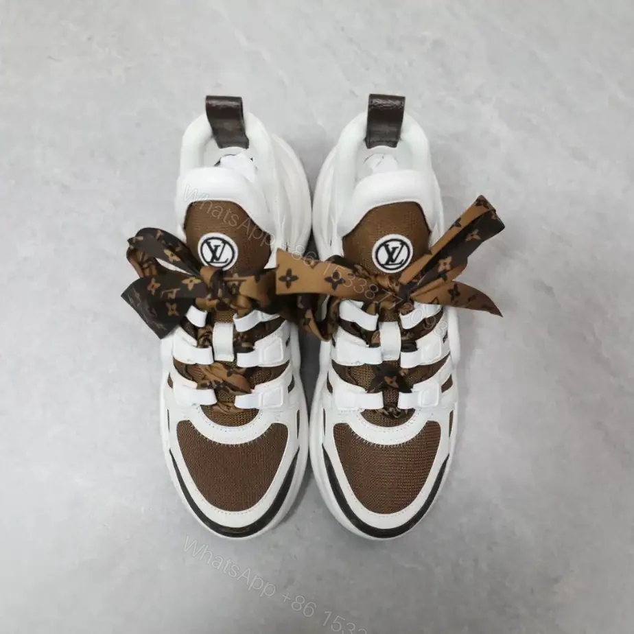 View 2 of LV ARCHLIGHT SNEAKER – LSVM012