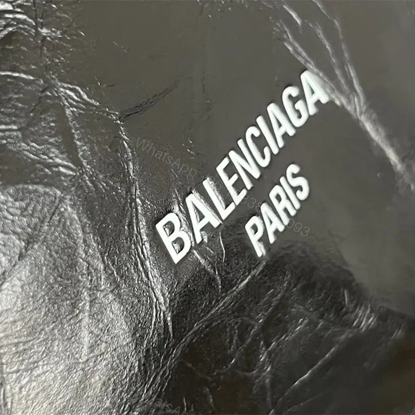 View 16 of 高仿Balenciaga2023年新款Crushtote垃圾袋小號