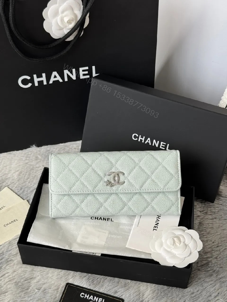 Mint Caviar Leather Wallet: Quilted, Bi-Fold, Subtle Shine — view 1