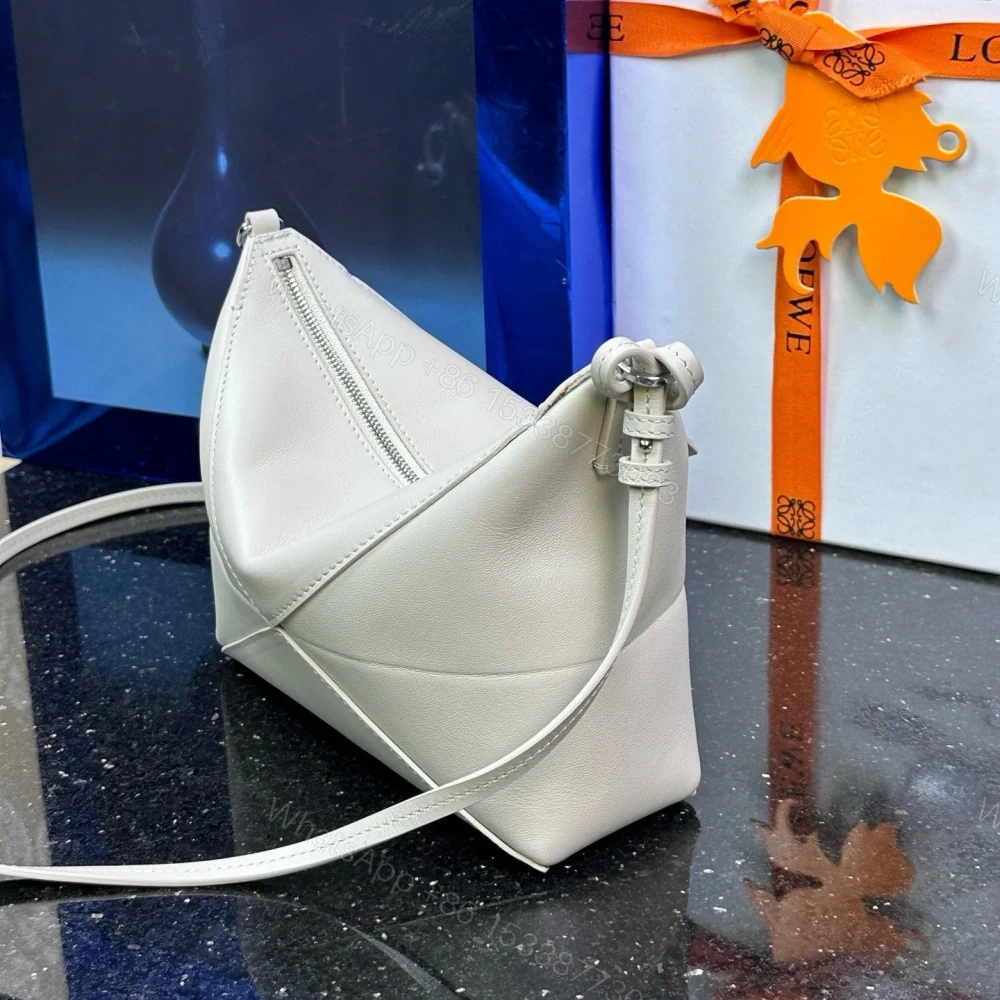 View 6 of 高仿Loewe*Fold系列3006小牛皮手提單肩包白色免檢版
