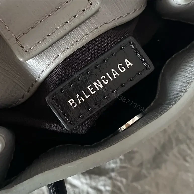 View 16 of 高仿Balenciaga迷你Tote包系列小牛皮灰色