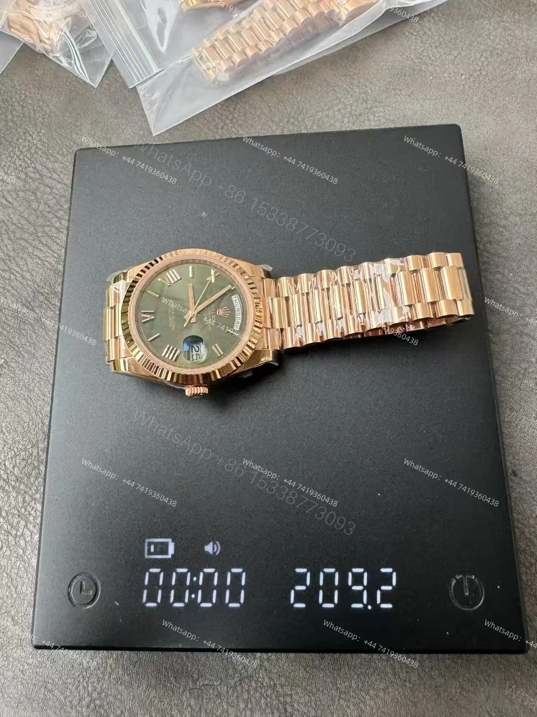View 14 of Rolex Day-Date M228235-0025 1:1 Replica Rose Gold Olive Dial 40MM 3255 Movement Presidential Bracelet Super Clone Watch