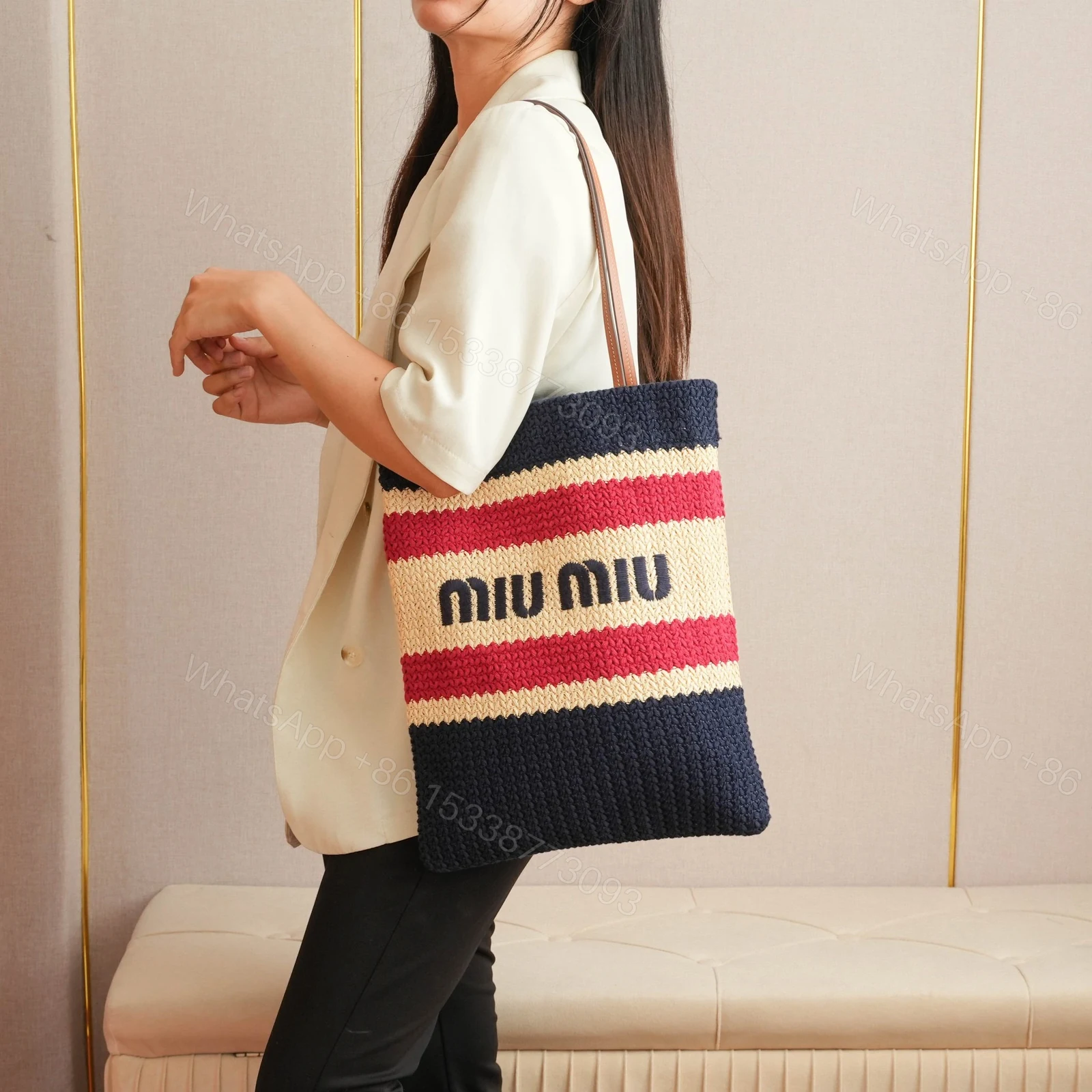 View 10 of 高仿miumiu*5BG248拼色LOGO稻草柳條包深藍色免檢版