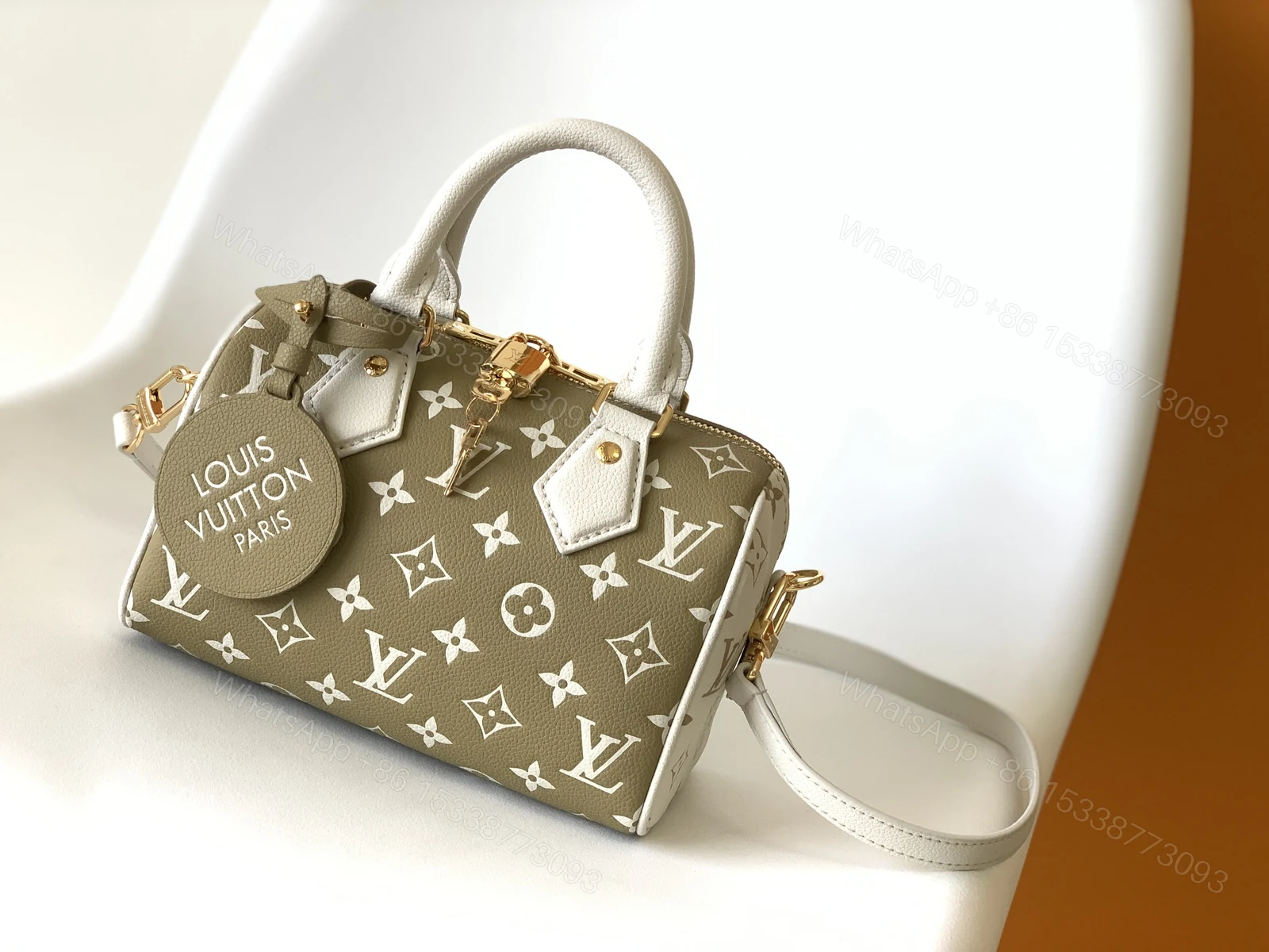 LV 高仿 Monogram Speedy Nano 迷你枕頭包 手提斜背兩用包 — view 1