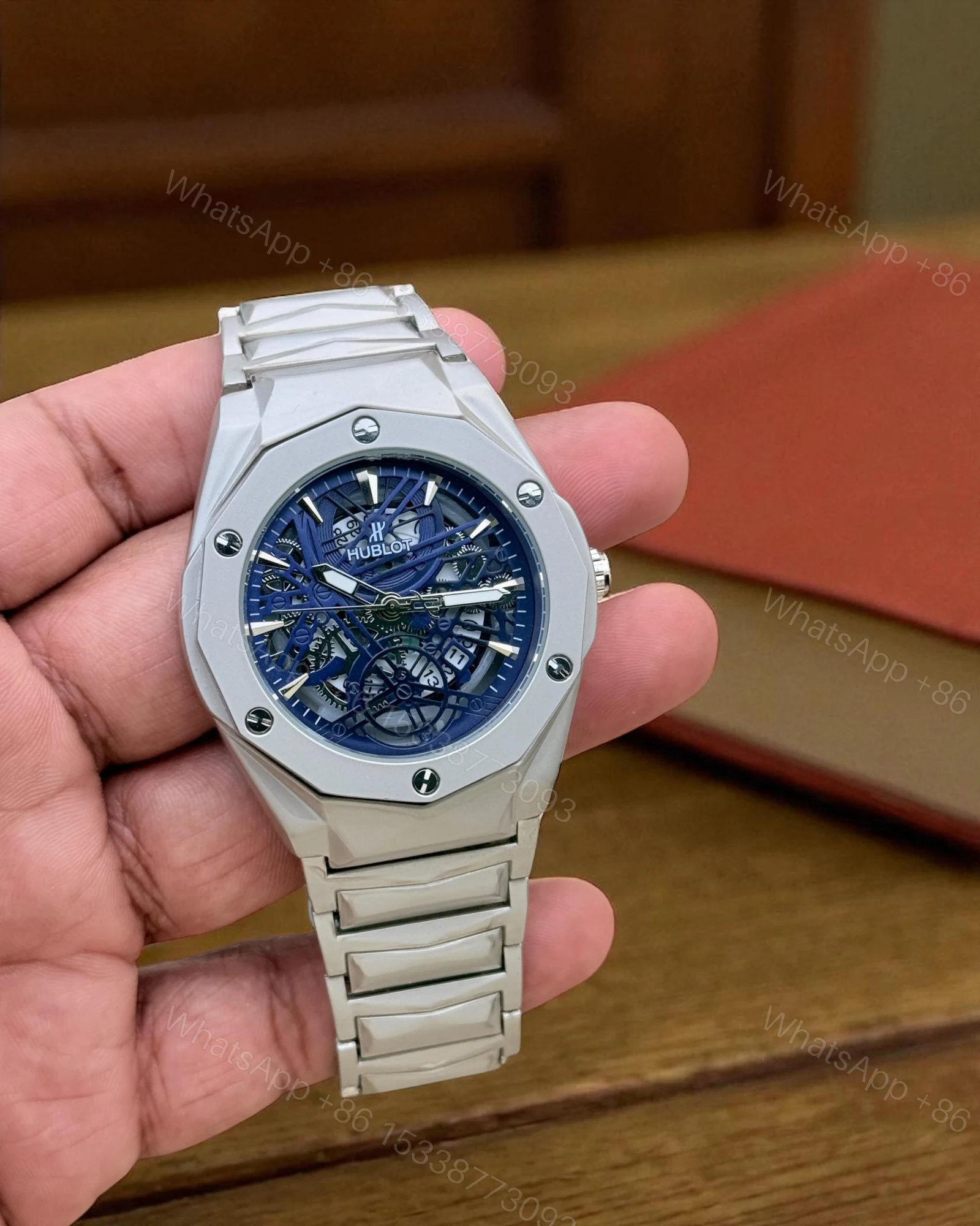 FIRST COPY Hublot mens branded watch — view 1