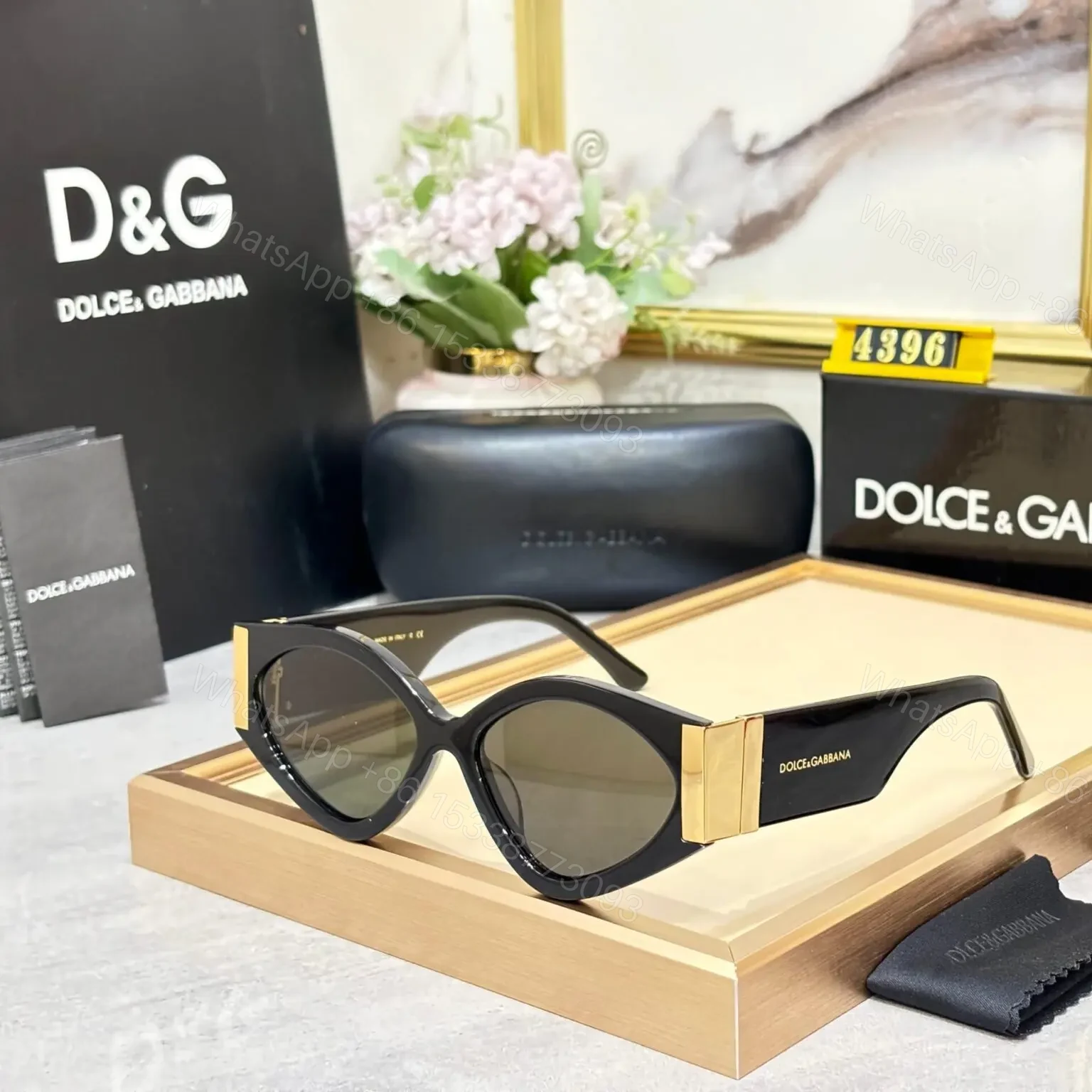 D&G C09P06-1 Sunglasses – Black Frame, UV Protection — view 1
