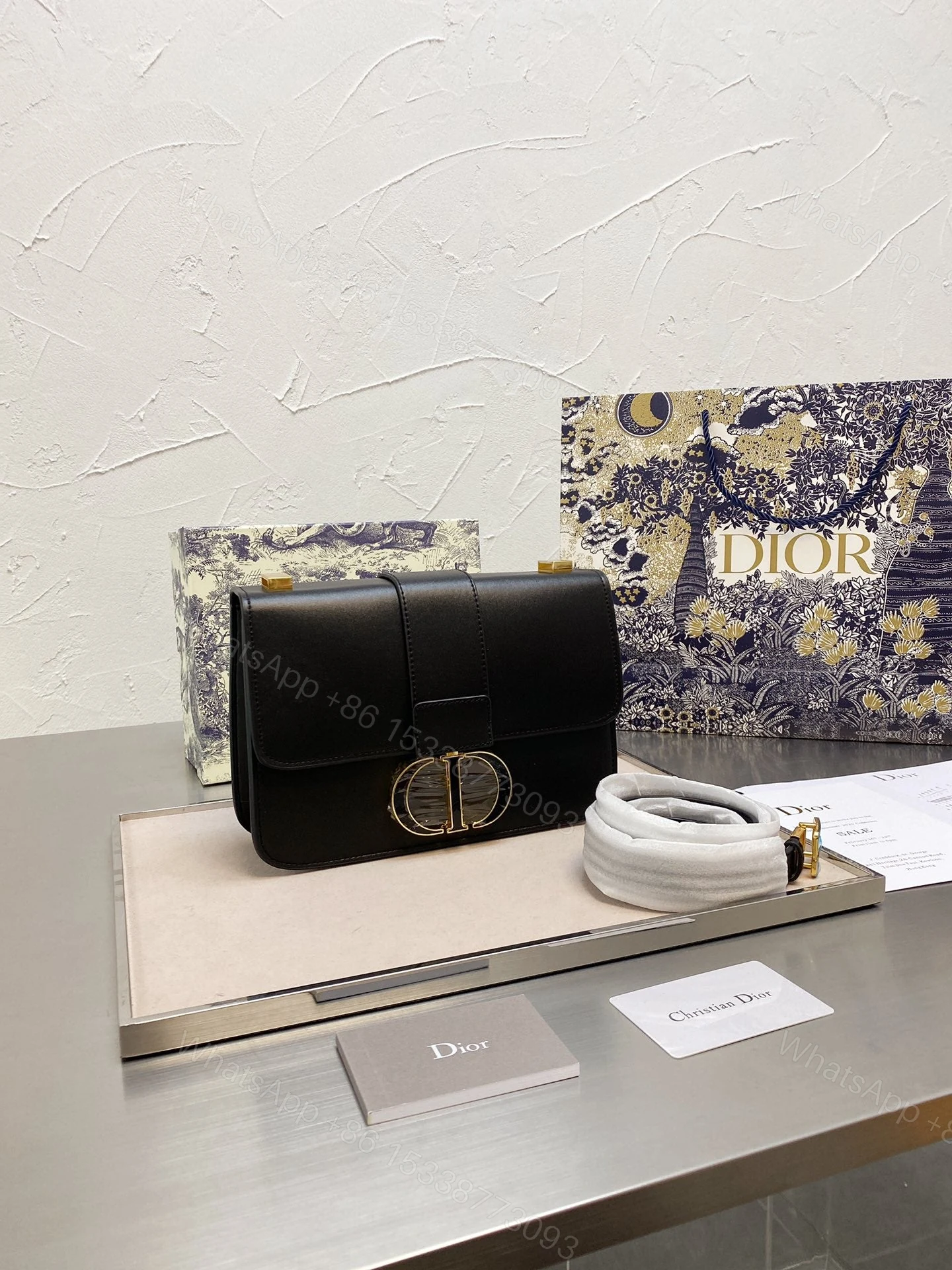 Dior 30 Montaigne Chain Bag — view 1