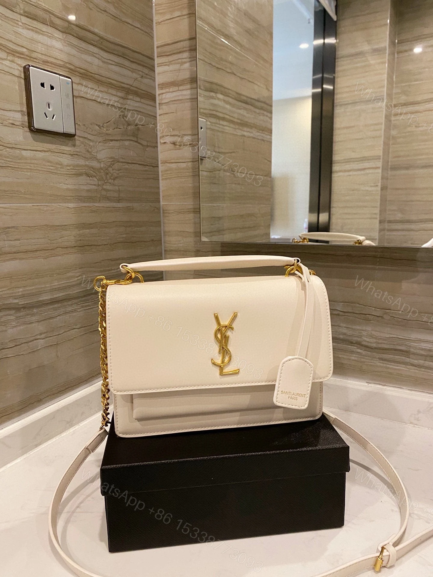 Saint Laurent SUNSET MEDIUM IN SMOOTH — view 1