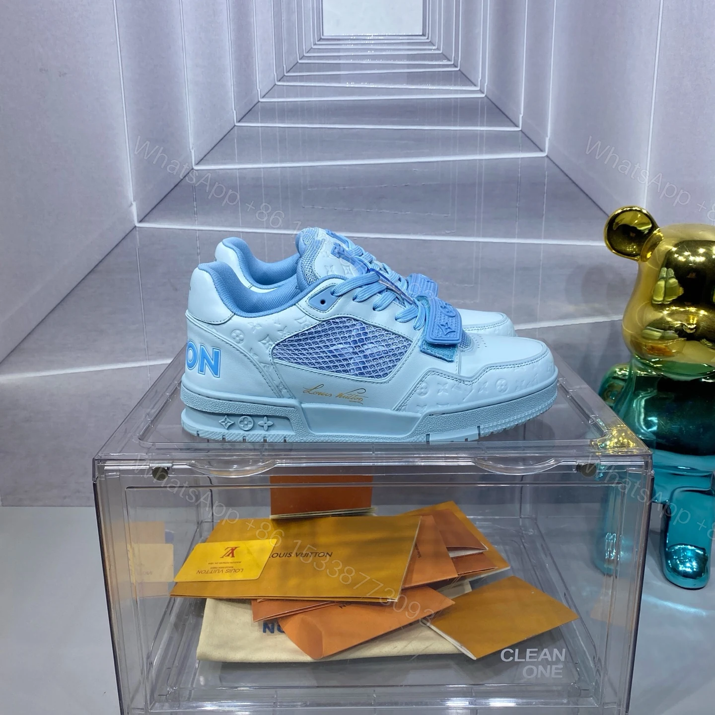 LV 一比一 Trainer 運動鞋 淡藍配色 時尚百搭款 — view 1