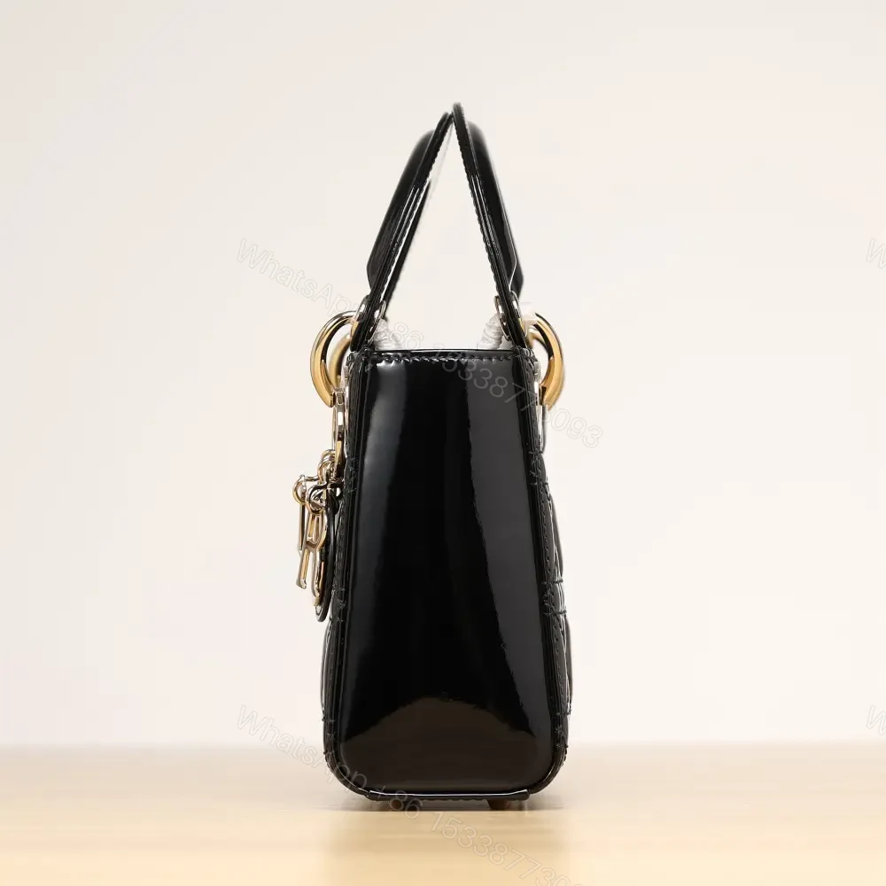 View 6 of 高仿Dior*Lady系列M0505M900黑色漆皮三格單肩包Mini免檢版