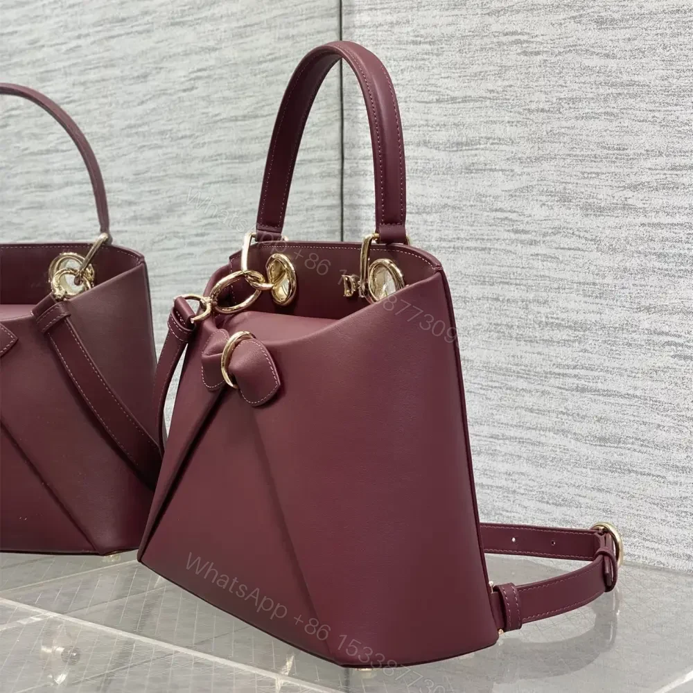 View 4 of 高仿Dior*26SS系列M0732RTU新款徽標手提包酒紅色免檢版