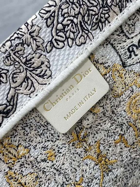 View 9 of Chic Patterned Tote: Dior-Inspired Luxury Carryall