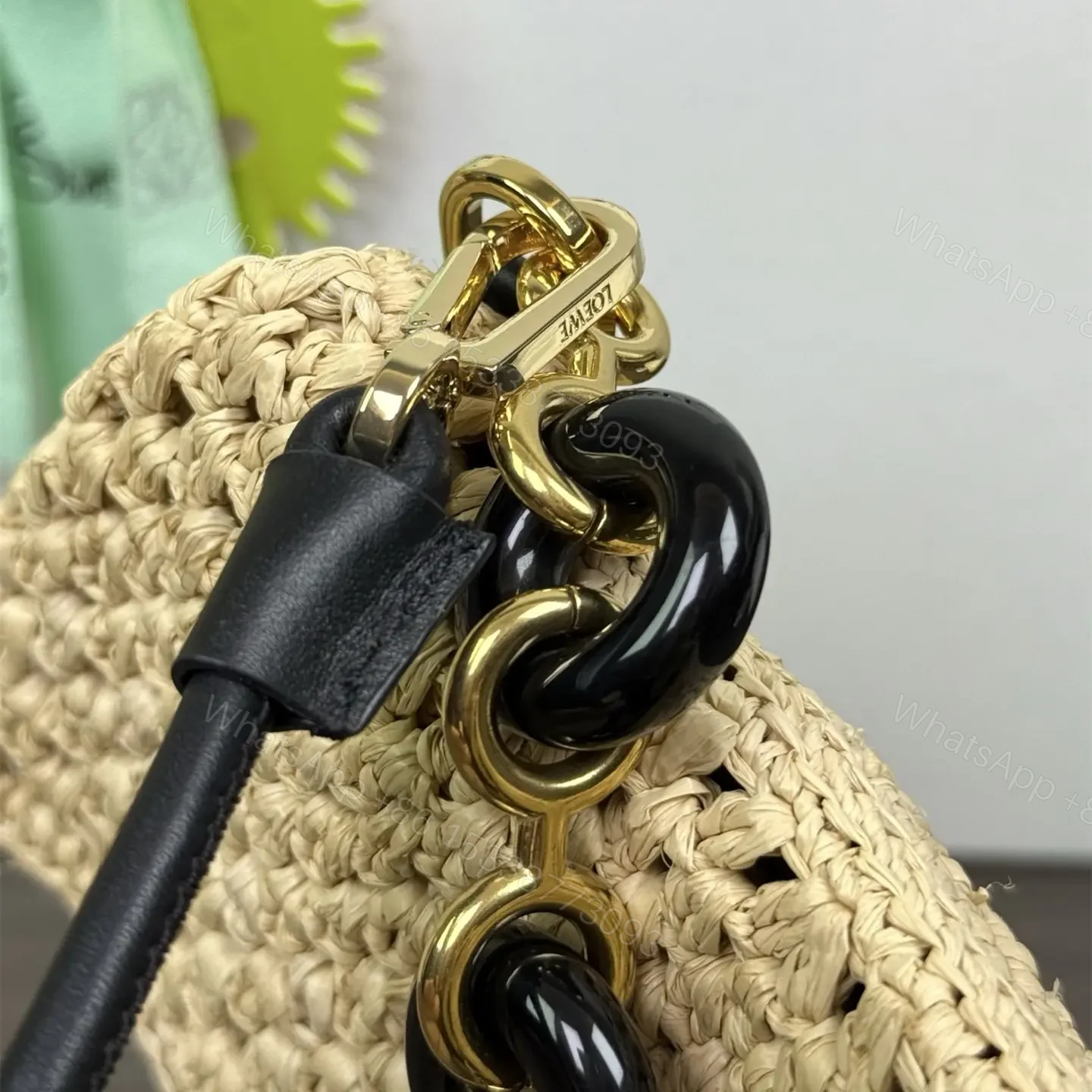 View 13 of 高仿Loewe*Ola系列2123酒椰纖維單肩包中號自然色免檢版