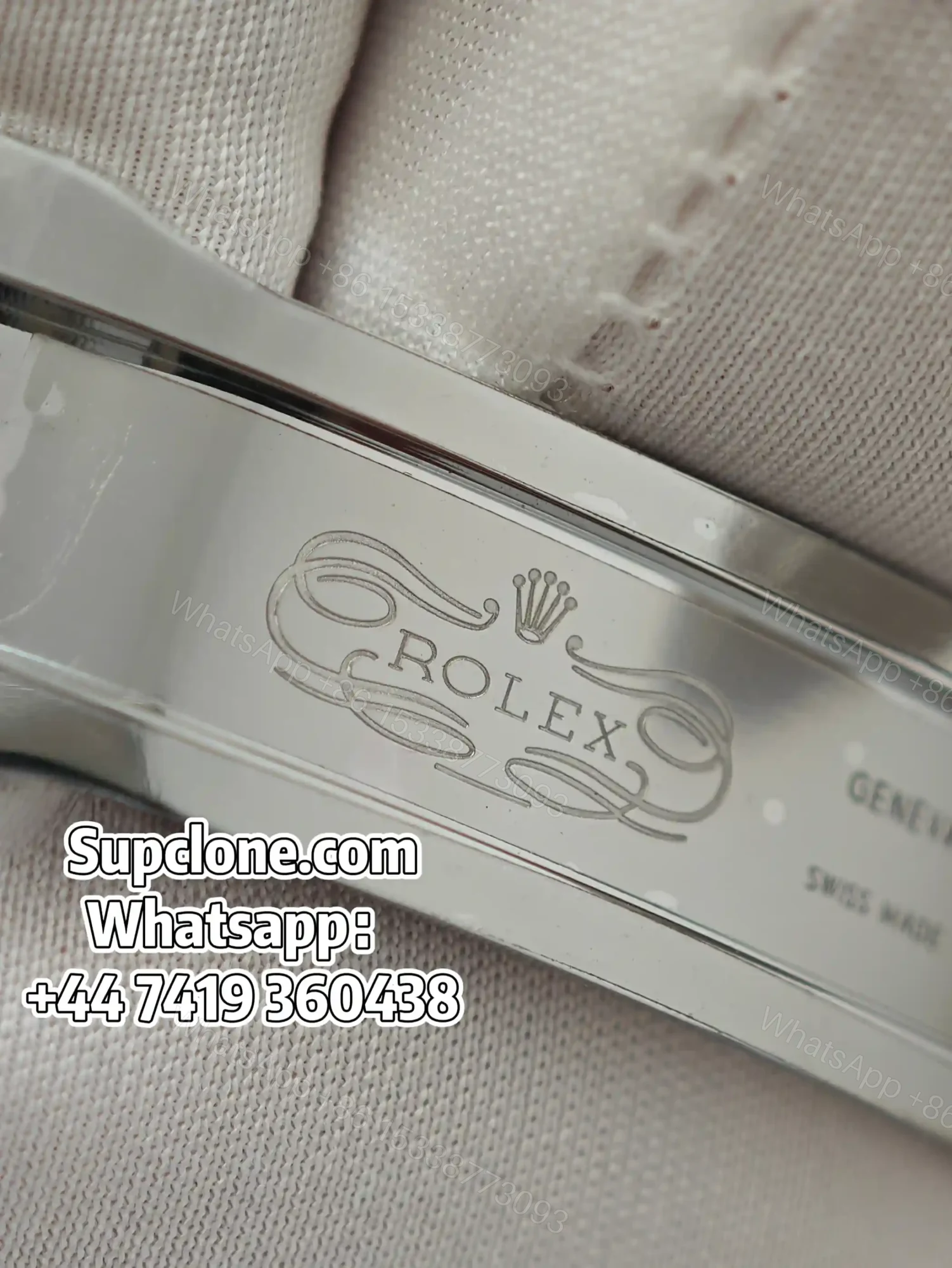 View 8 of Rolex Super Clone Watches 1:1 Bruce Wayne GMT-Master II 126710GRNR Jubilee 3285 Movement