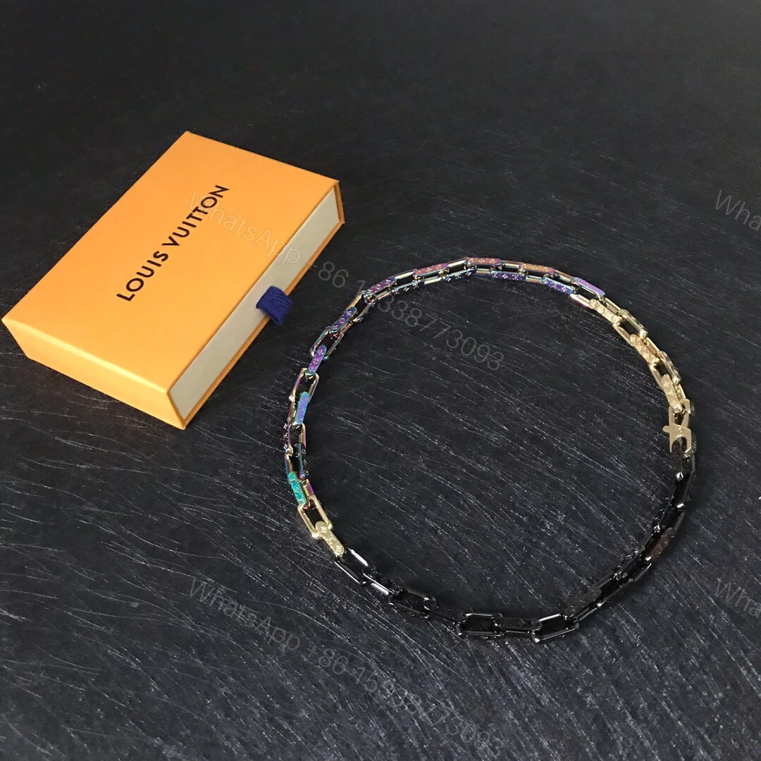 View 4 of EN – Lux LV Necklaces 071