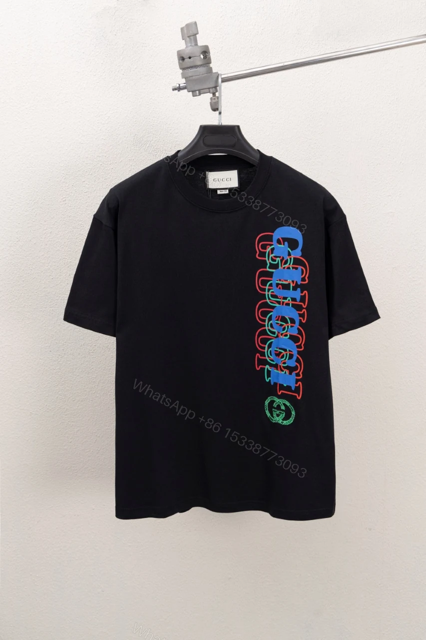 Gucci一比一黑色男T直式彩色Logo排字款 潮流街頭風 — view 1