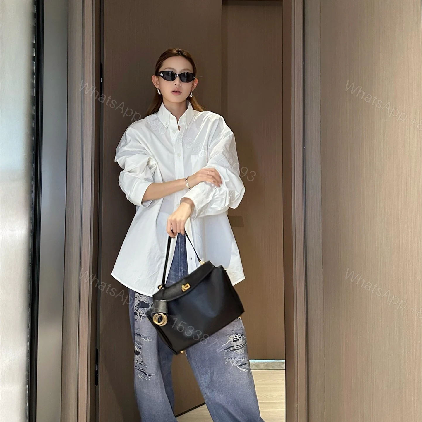 View 12 of 高仿Balenciaga*SS24系列790731背後可樂LOGO襯衫白色