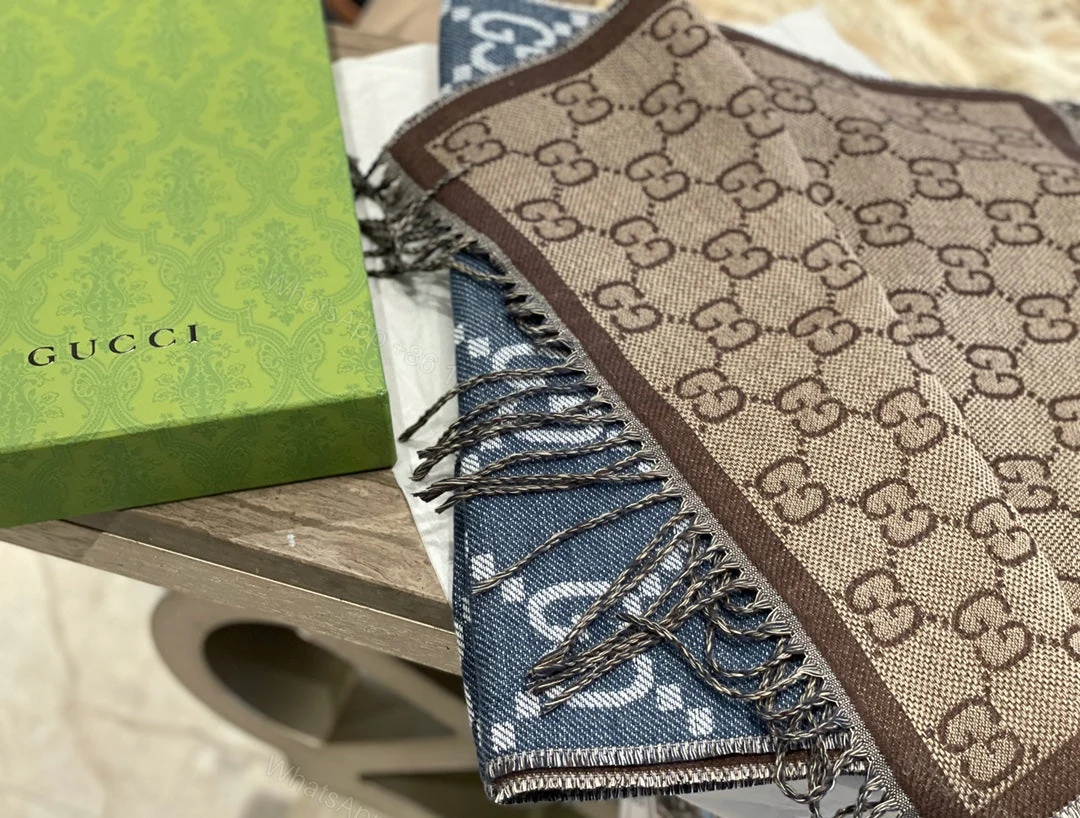 View 4 of EN – Luxury GCI Scarf 001