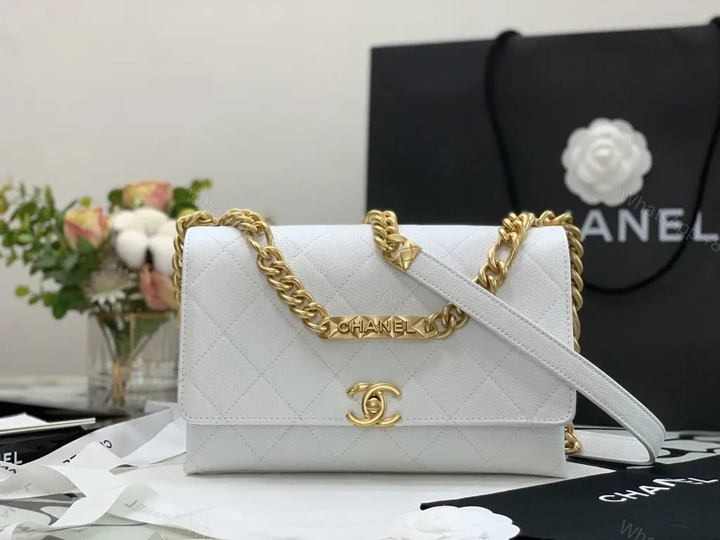 Chic White Quilted Bag with Gold Chain | Luxury Shoulder Bag — view 1