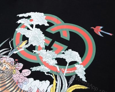 View 4 of GUCCI Tiger T-Shirt – GC0045