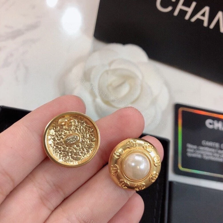 View 6 of EN – Lux Earring Chanel 018