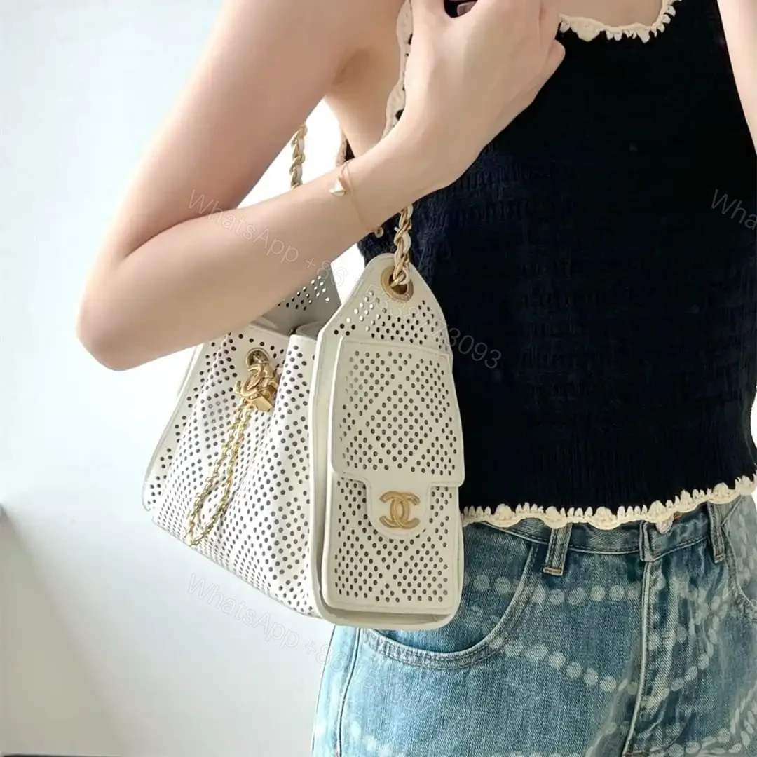 View 18 of 高仿Chanel*26P/25Bag系列AS5631小牛皮鏤空單肩包白色免檢版
