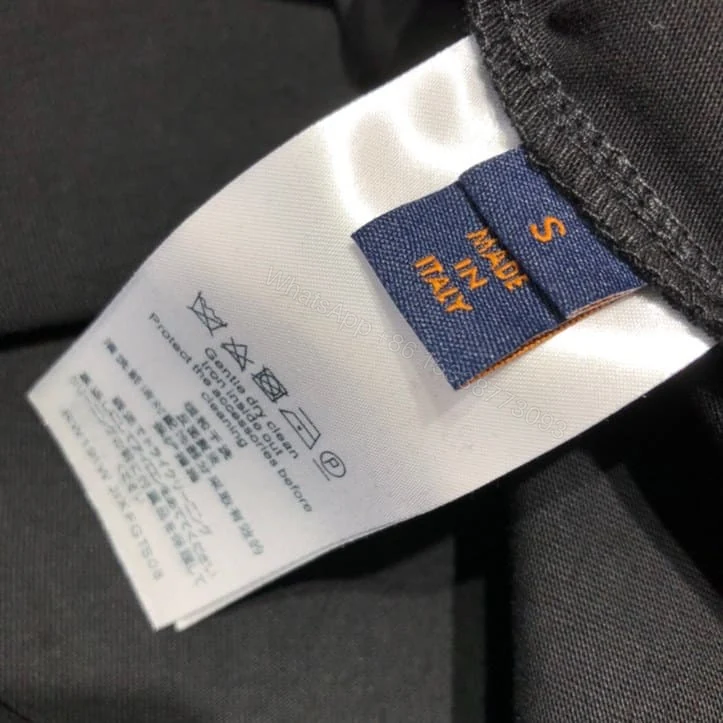 View 4 of LOUIS VUITTON T-SHIRT – LV37
