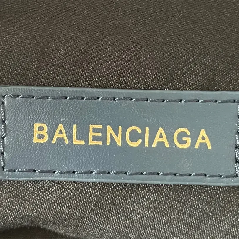 View 15 of 高仿BalenciagaWheelBeltpack系列尼龍胸包藍色