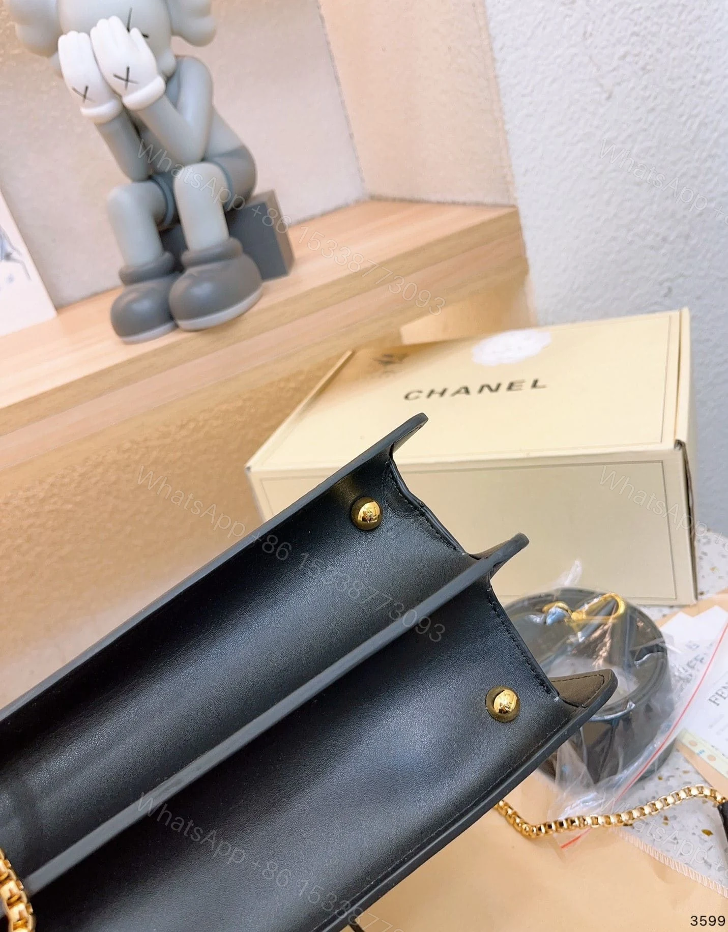 View 3 of FENDI PEEKABOO ISEEU PETITE BLACK 32CM