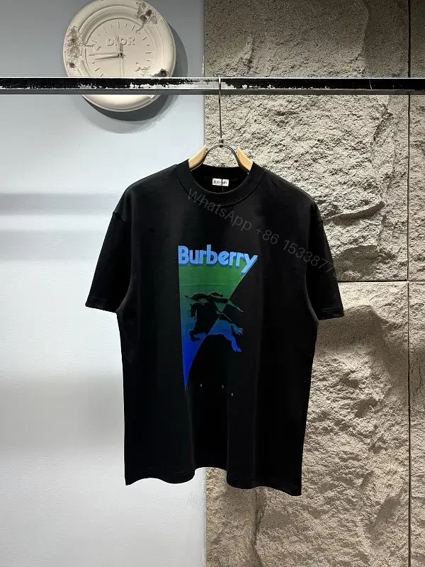 Black T-shirt Graphic Tee with Gradient Horse Burberry Logo — view 1