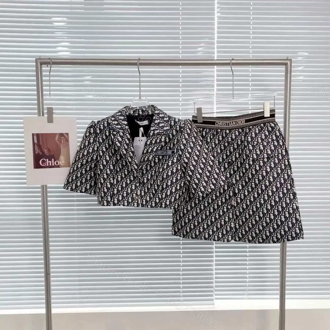 DIOR — view 1