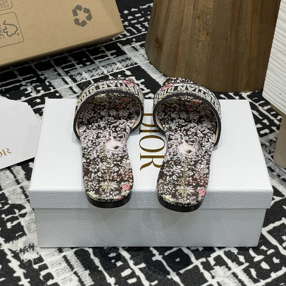 View 9 of 高仿Dior*Dway系列KCO213圓頭套腳拖鞋平底黑色彩花免檢版