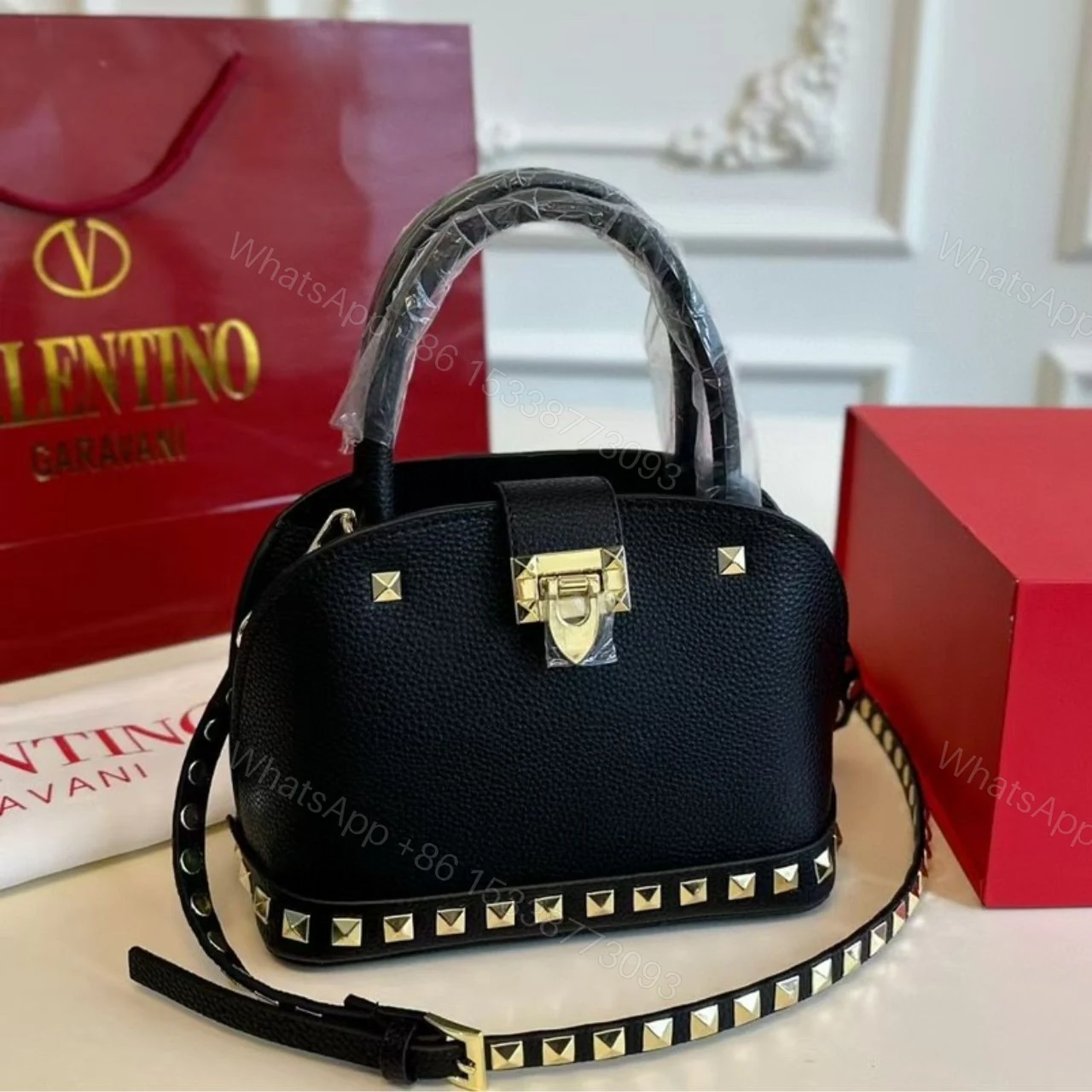 View 3 of VALENTINO GARAVANI ROCKSTUD HANDBAG IN GRAINY CALFSKIN BLACK 21CM