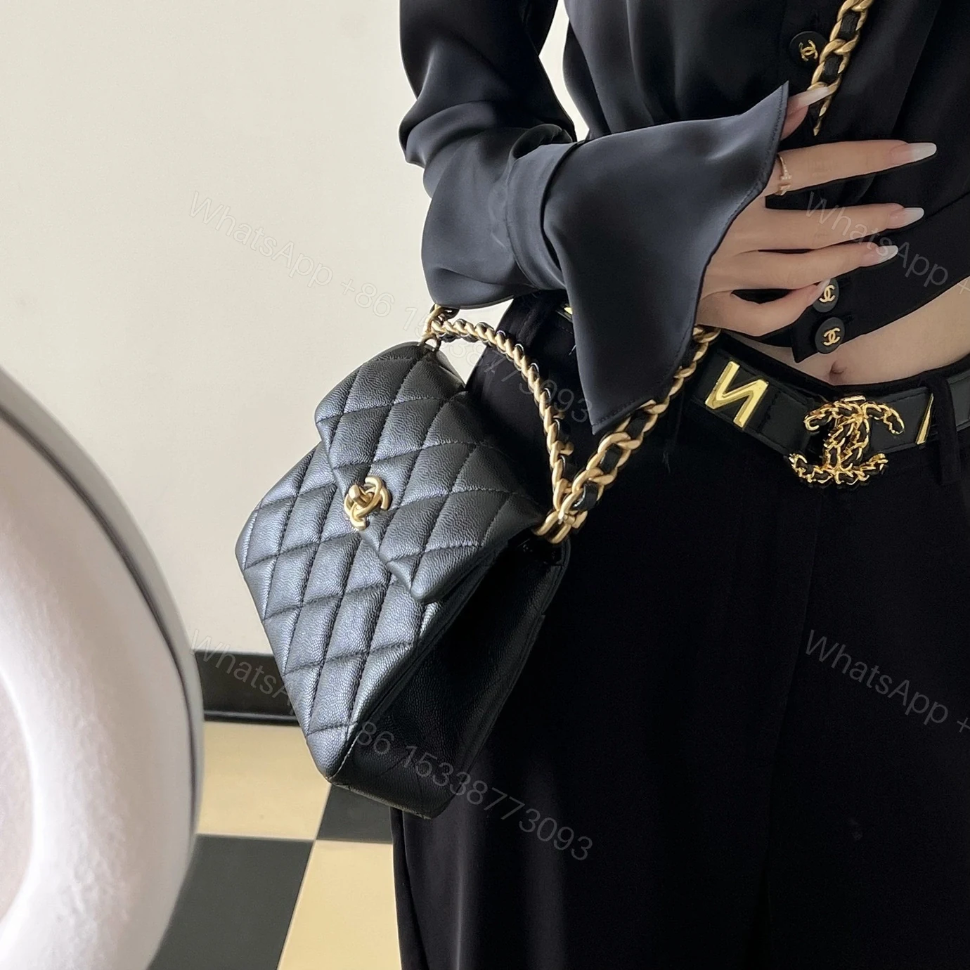 View 18 of 高仿Chanel*24S系列AS4472黑色球紋牛皮單肩包免檢版