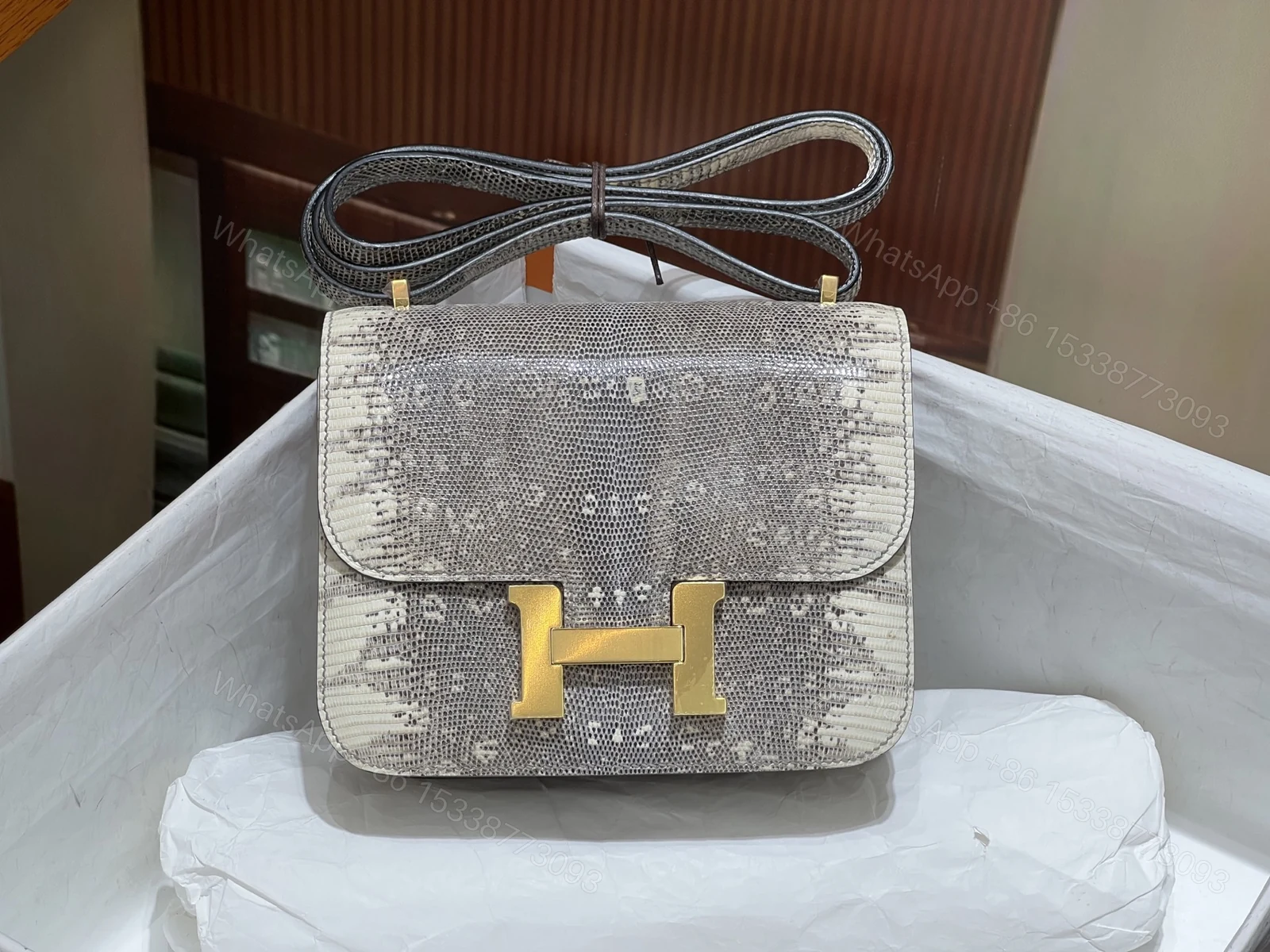Hermes 高仿 女款 Constance 米灰色斜背包 氣質甜美小方包 — view 1