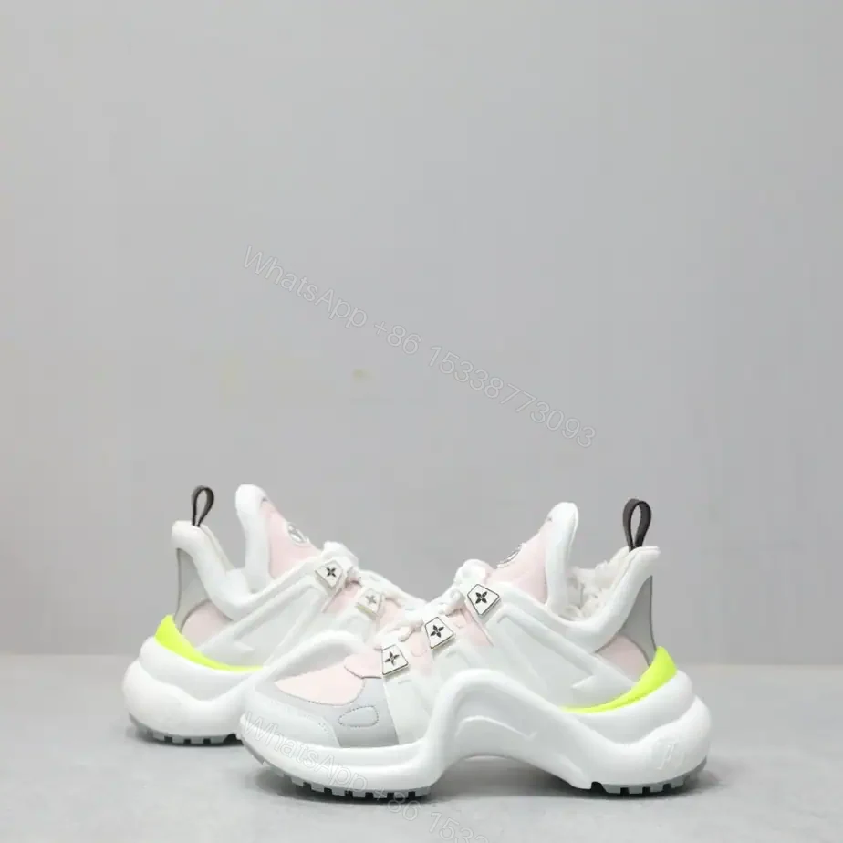 View 4 of LV ARCHLIGHT SNEAKER – LSVM014