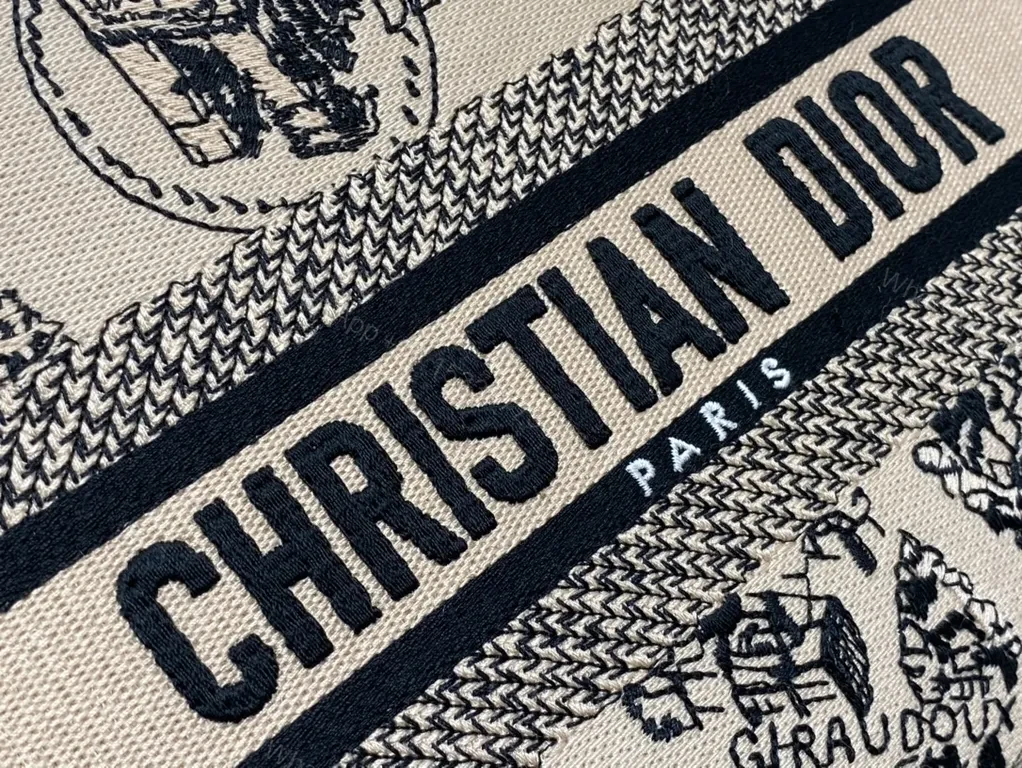 View 7 of Bold Graphic Tote â€” Beige/Black Jacquard, City Sophistication