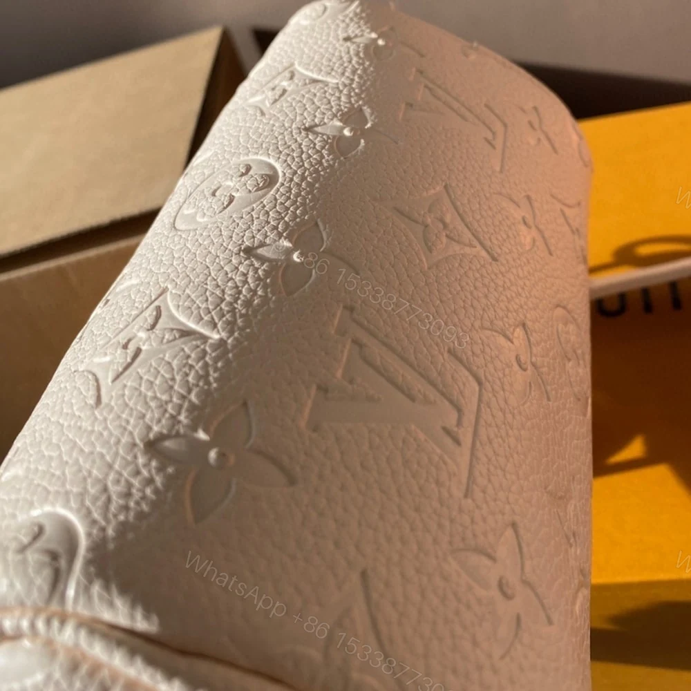 View 5 of Louis Vuitton Speedy Bandoulière Bag 20 Cream 20Cm M58954