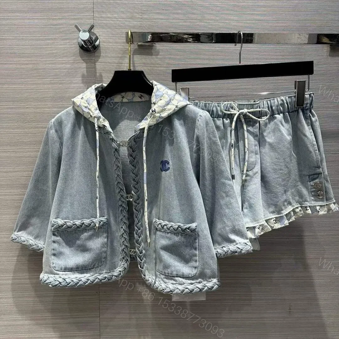 CHANEL — view 1