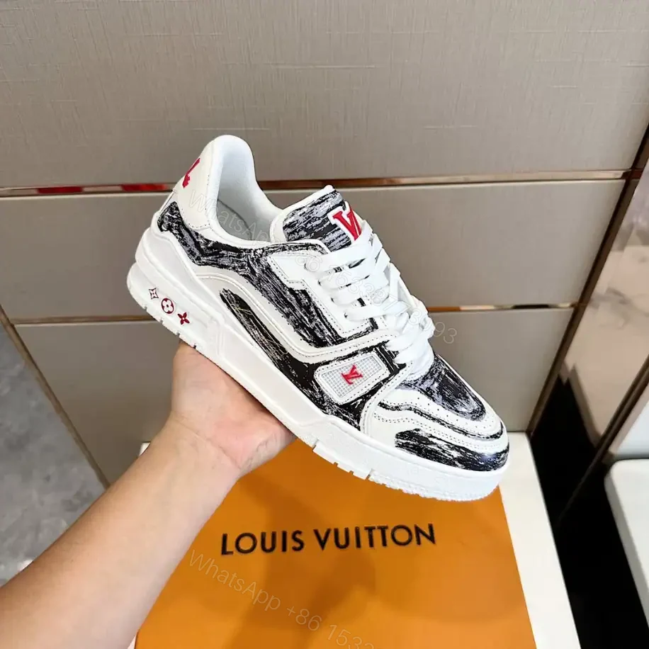 View 6 of LOUIS VUITTON TRAINER SNEAKERS IN BLACK AND WHITE – LSVT343