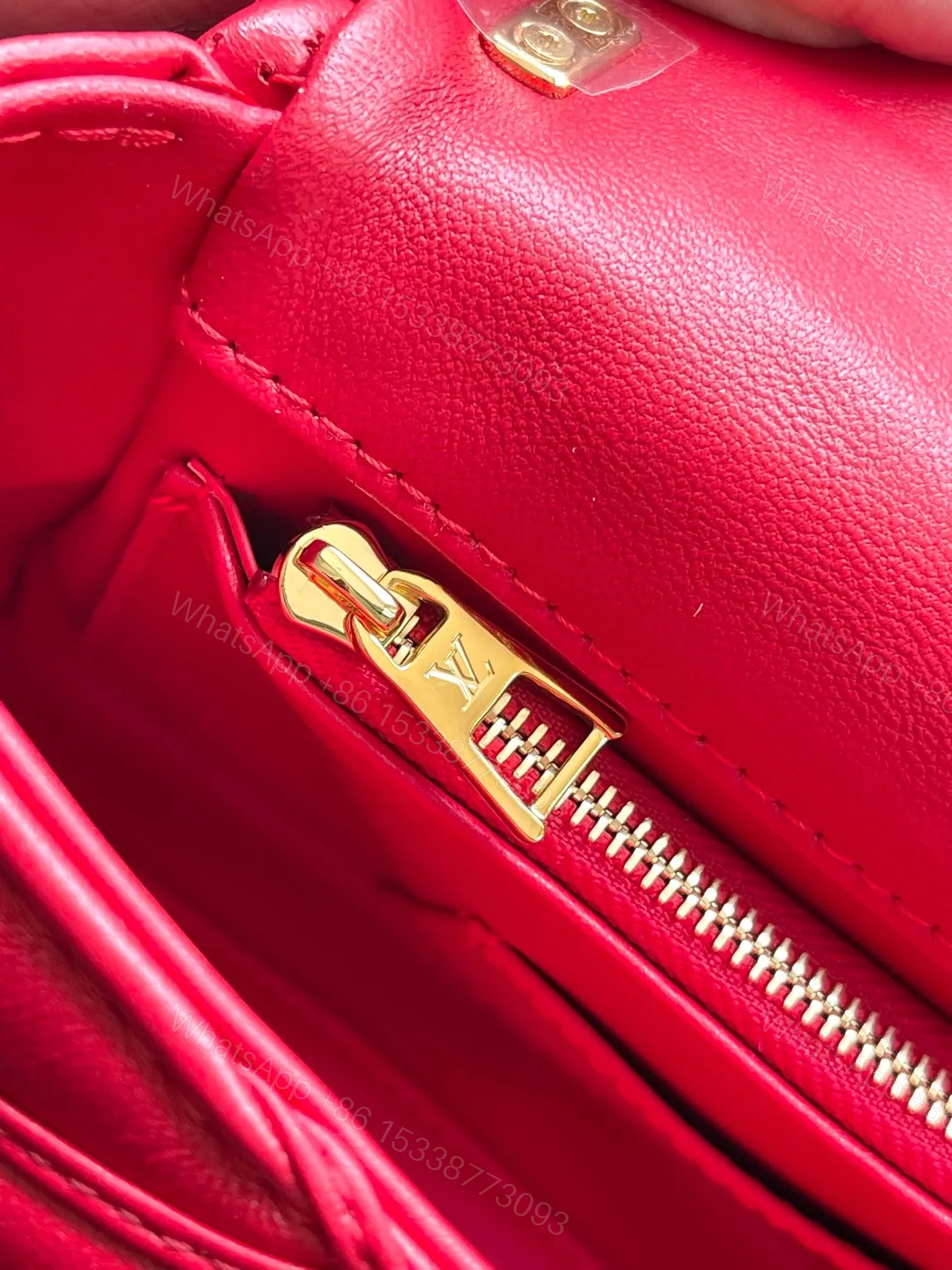 View 5 of Louis Vuitton LV Twist Like Auth Woman’s Red Handbags Smooth Leather 23cm