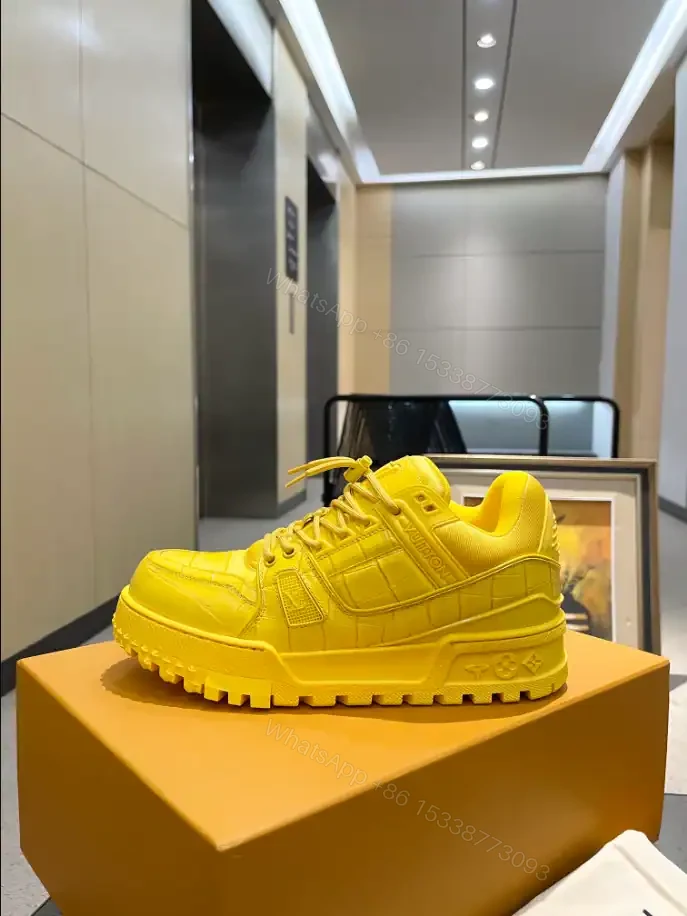 View 8 of LV TRAINER MAXI SNEAKER – LSVT412