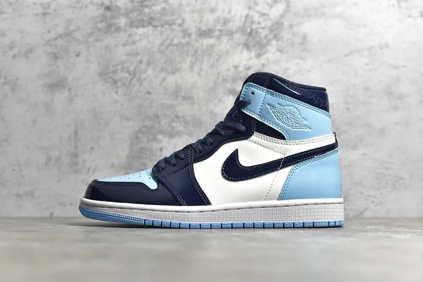 Air Jordan 1 Retro High Blue Chill Reps — view 1