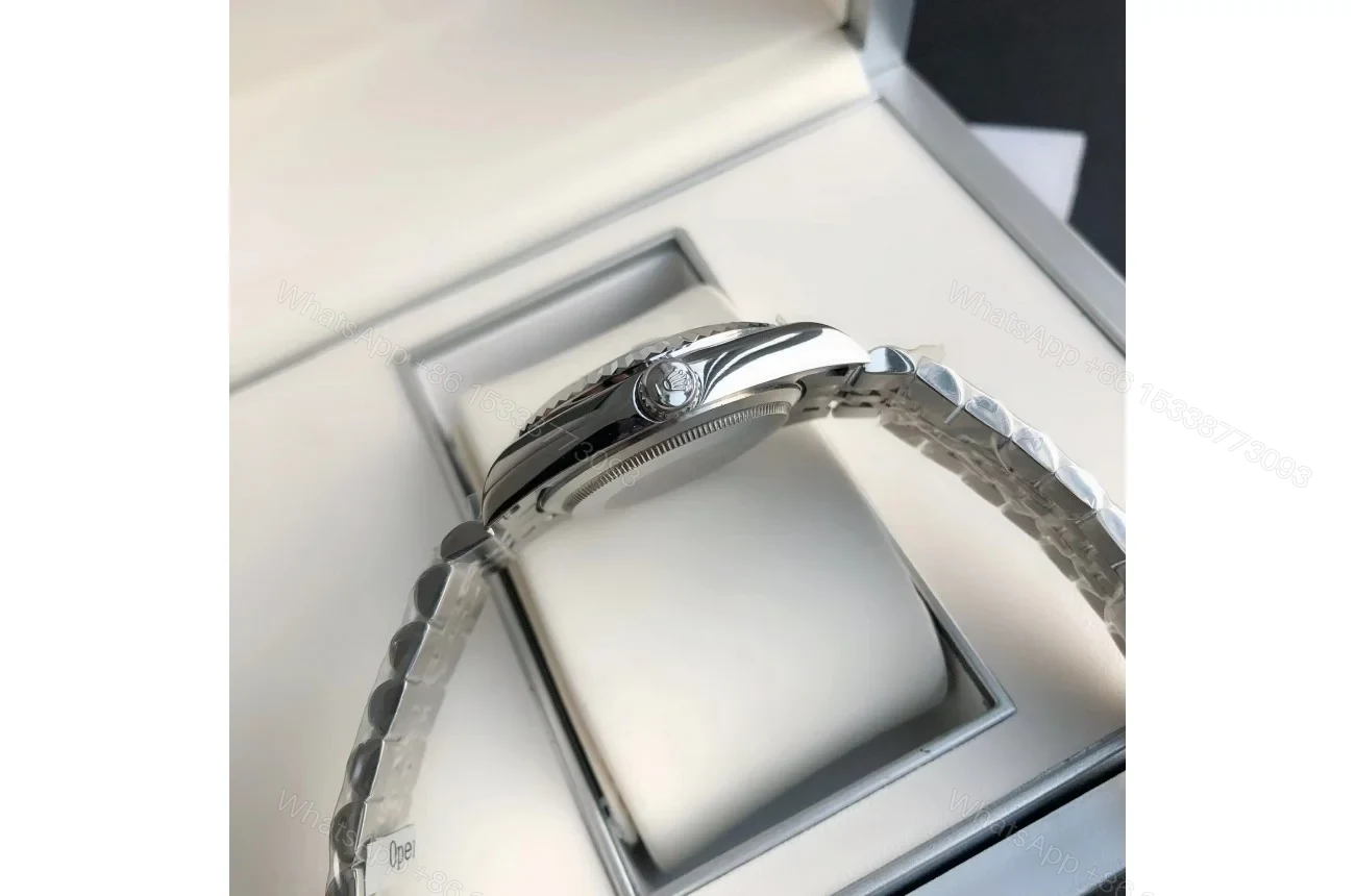 View 8 of Replica Rolex Datejust SS/SS Jub White/Dial 36/28 mm