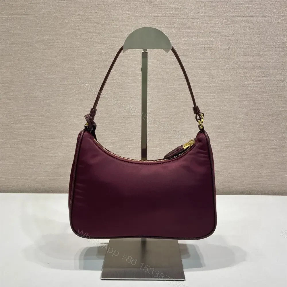 View 2 of 高仿Prada*RE-Nylon系列1N204M腋下包酒紅色Mini免檢版